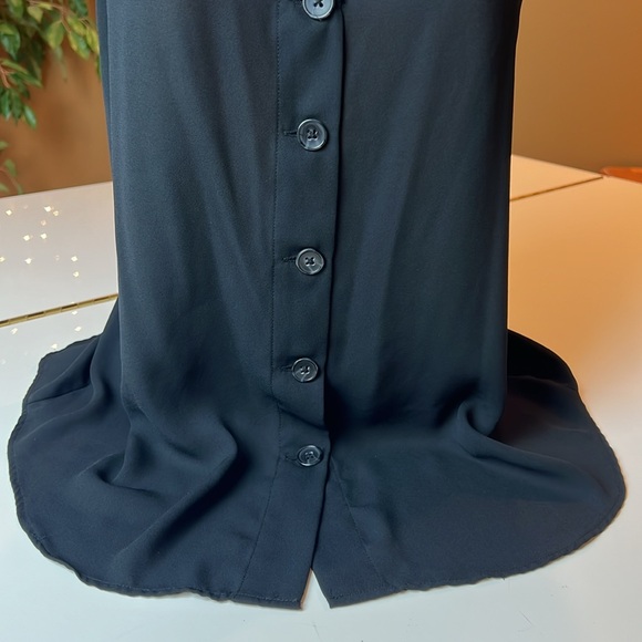🖤LOFT BLACK SLIGHTLY SHEER V NECK TOP WITH BUTTONS SIZE LARGE - Picture 6 of 13